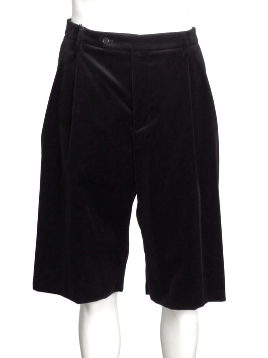 GUCCI- 2022 NWT Black Velvet Shorts, Waist-36