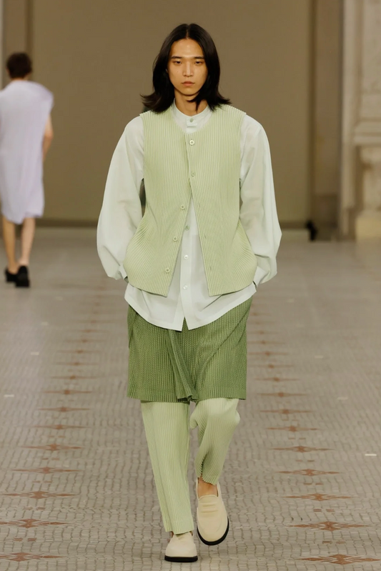 ISSEY MIYAKE- 2024 Green Pleat Mens Skirt, Waist-34"