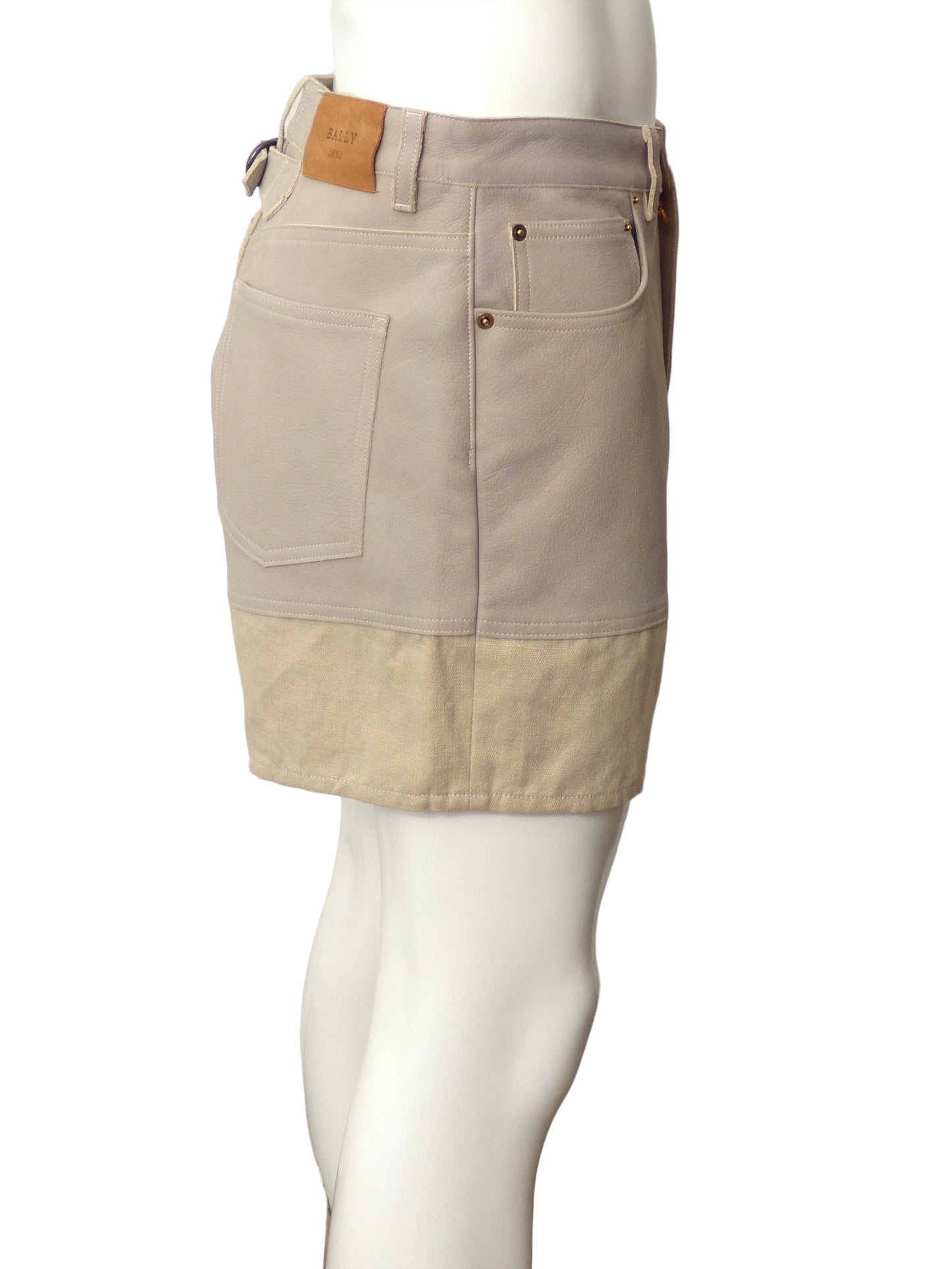 BALLY-NWT Tan Denim & Leather Shorts, Waist-34"