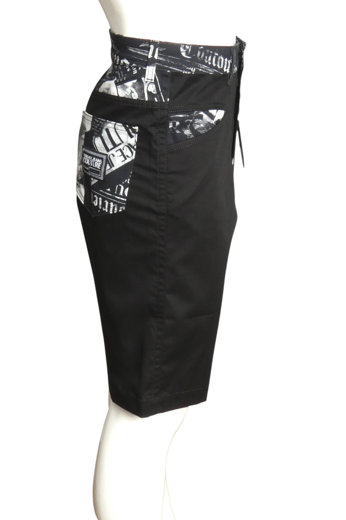 VERSACE JEANS COUTURE- NWT Black Cotton Magazine Shorts, Waist 30