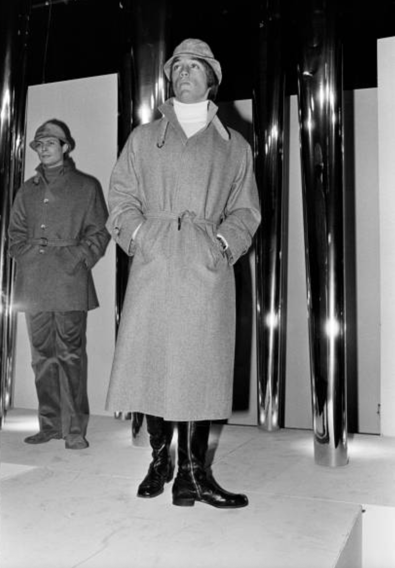 PIERRE CARDIN- 1978 Brown Wool Overcoat, Size Large