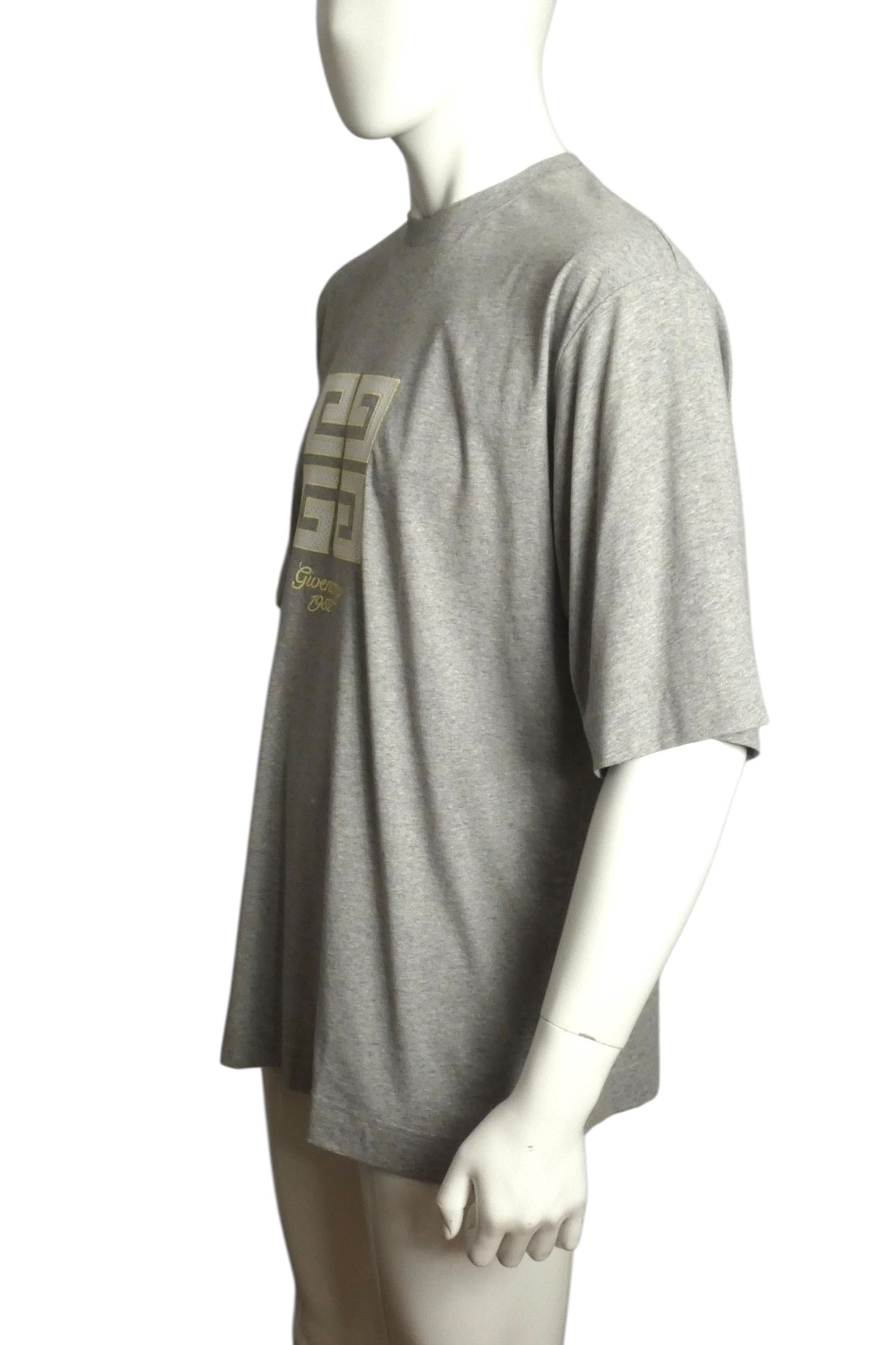 NWT New Studio Fit T-Shirt, Size Medium