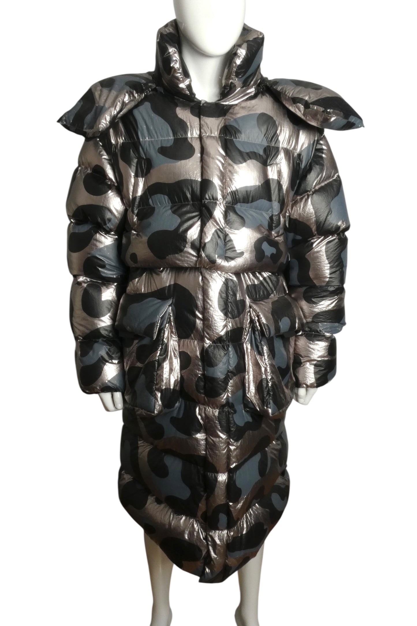 2021 NWT Metallic Puffer Coat, Size Small