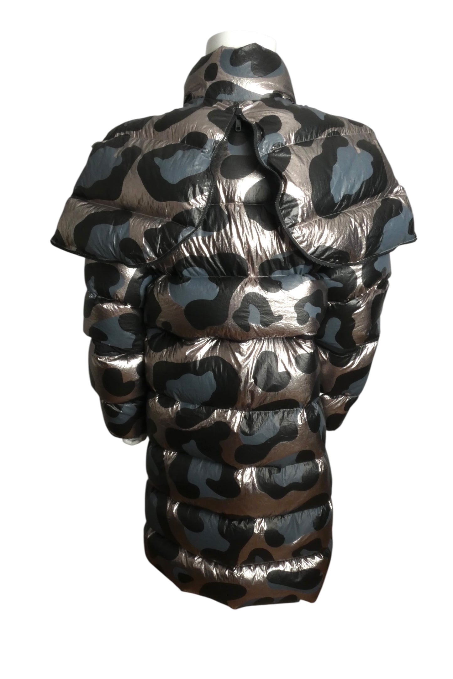 2021 NWT Metallic Puffer Coat, Size Small