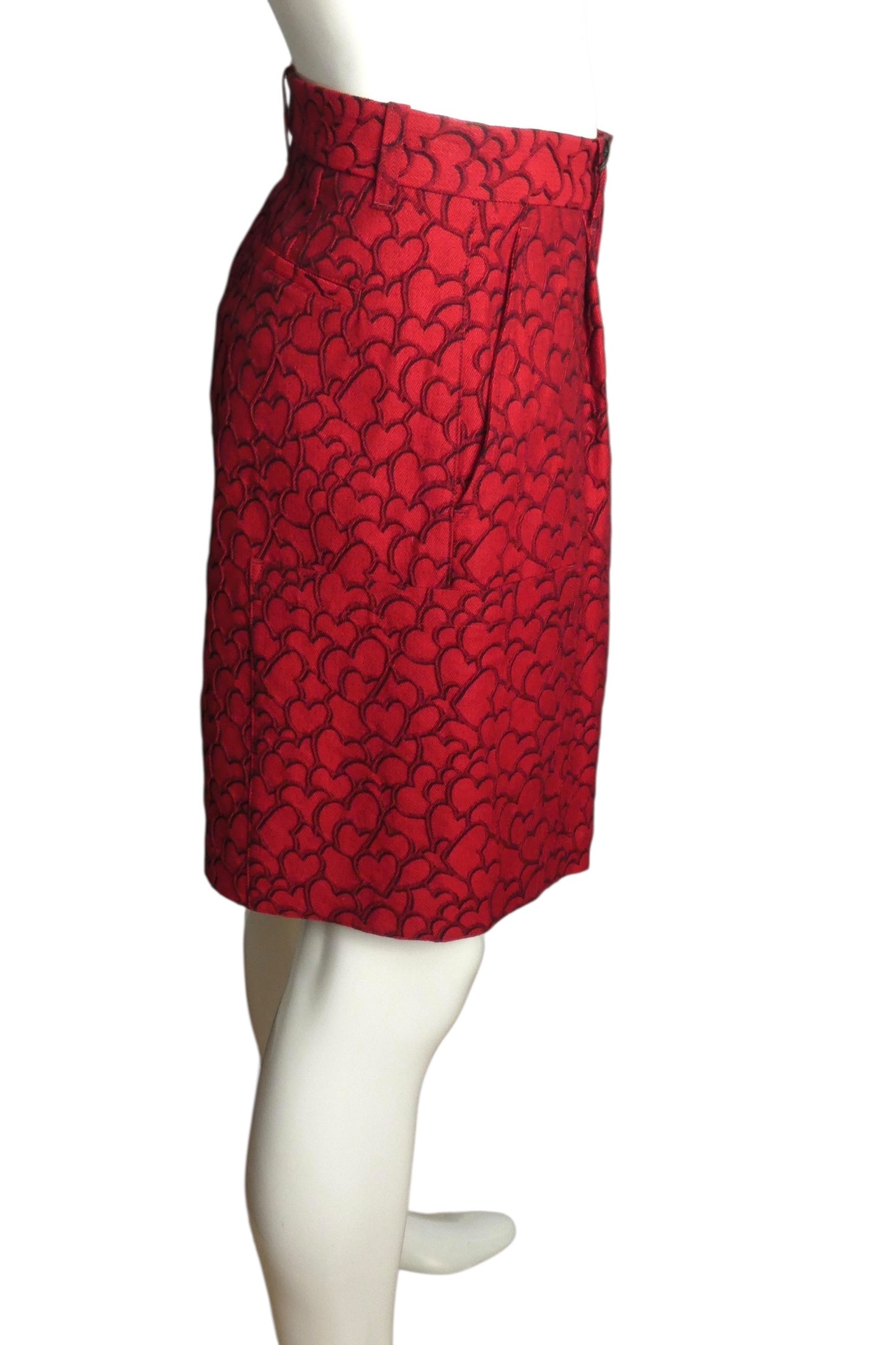 EMPORIO ARMANI X MON AMOUR- NWT 2023 Red Heart Brocade Cargo Shorts, Waist 34