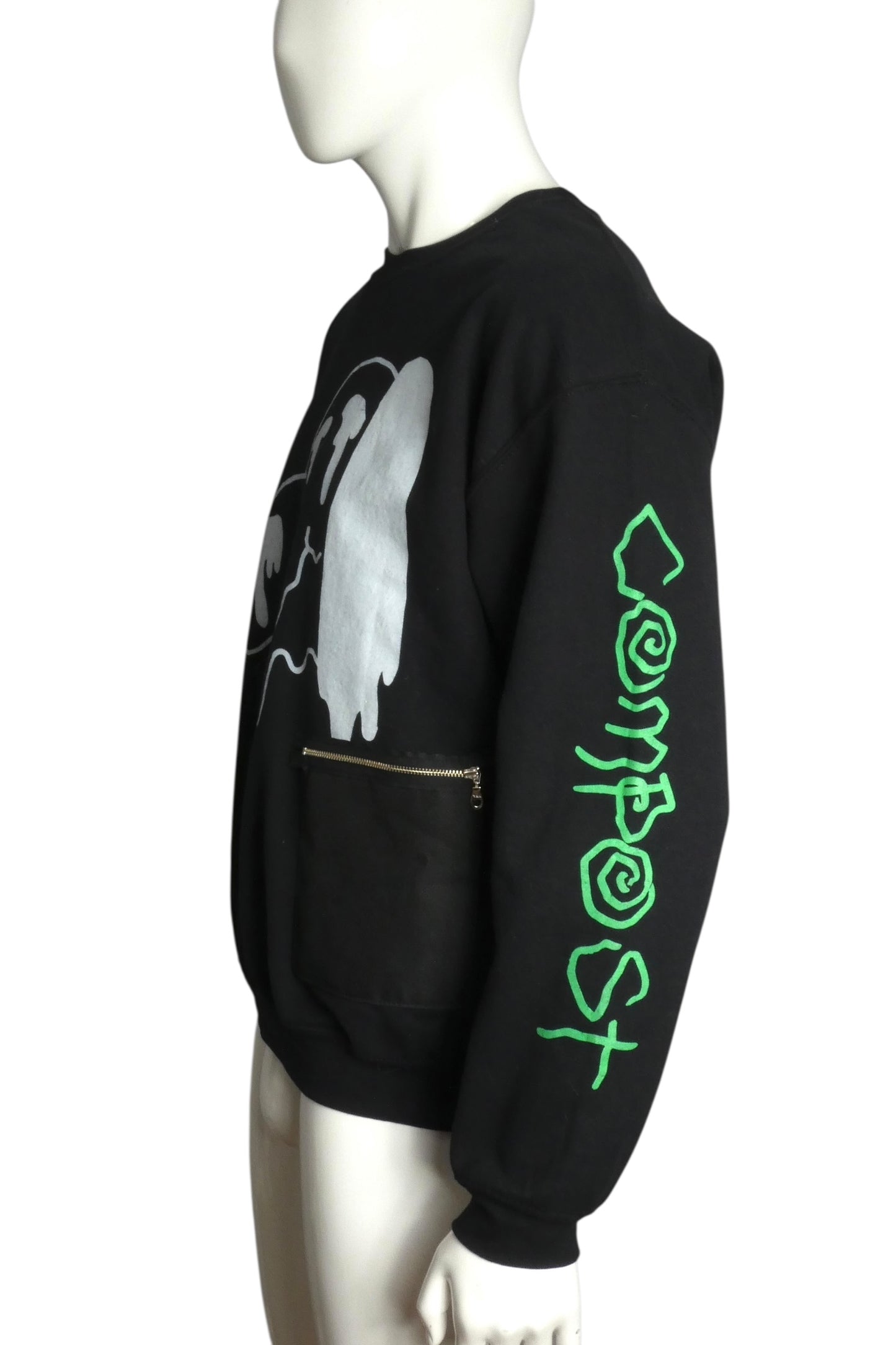 2024 NWT Melting Snoopy Sweatshirt, Size Medium