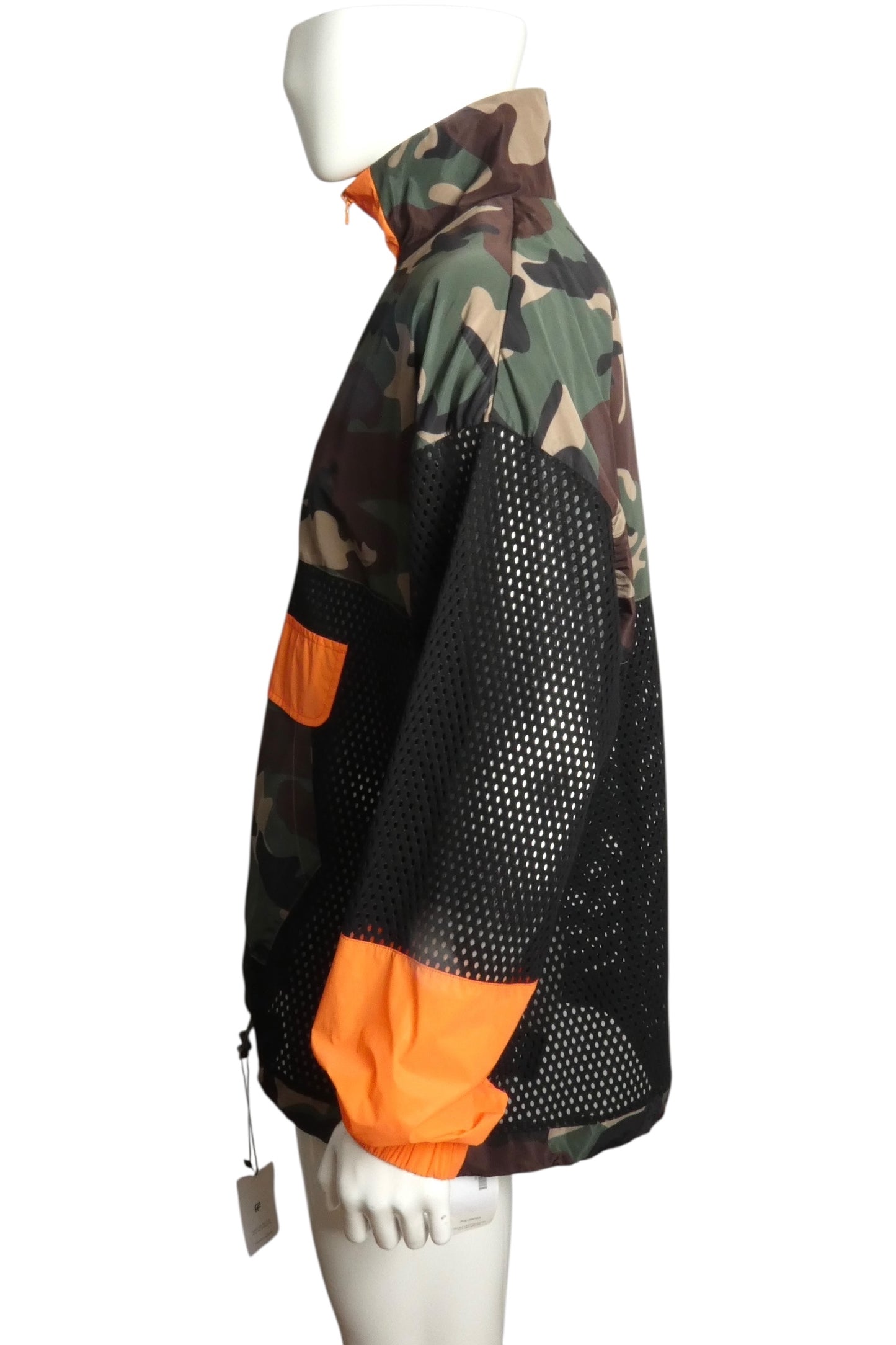 2020 NWT Camo Print Zip Front Anorak, Size XL