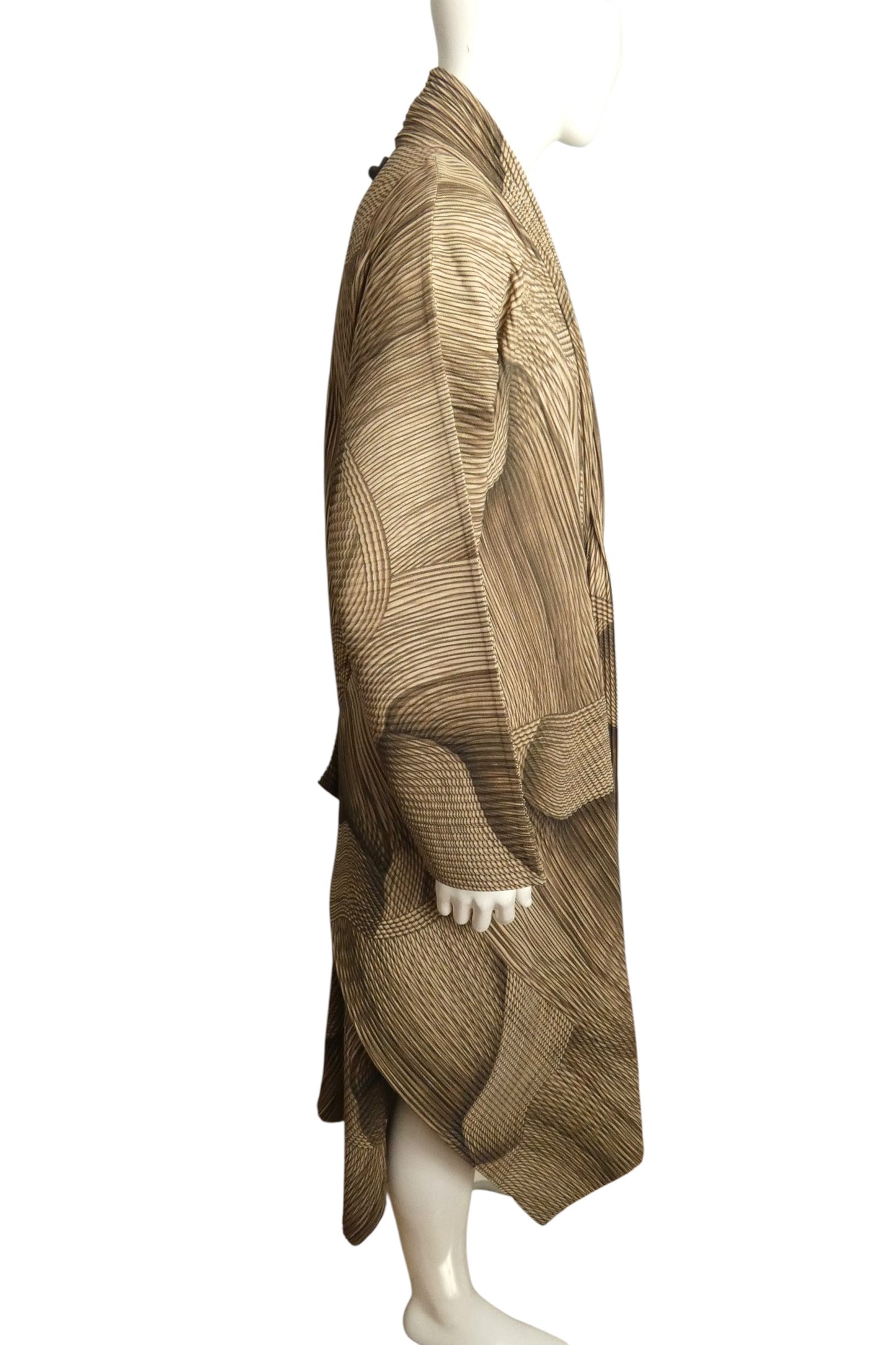 ISSEY MIYAKE - 2024 NWT Brown Printed Plissé Pleat Coat, Size-Large