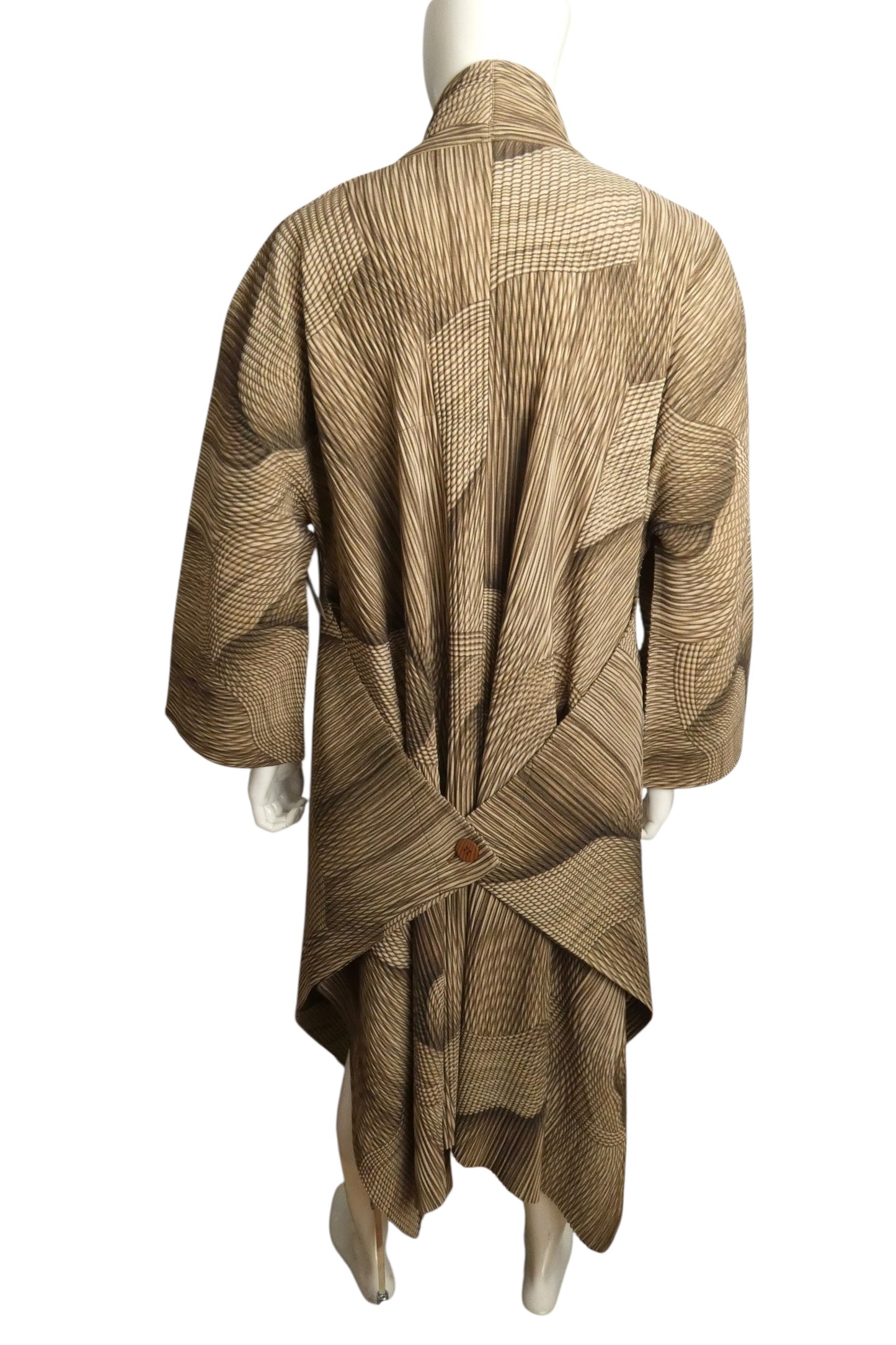 ISSEY MIYAKE - 2024 NWT Brown Printed Plissé Pleat Coat, Size-Large