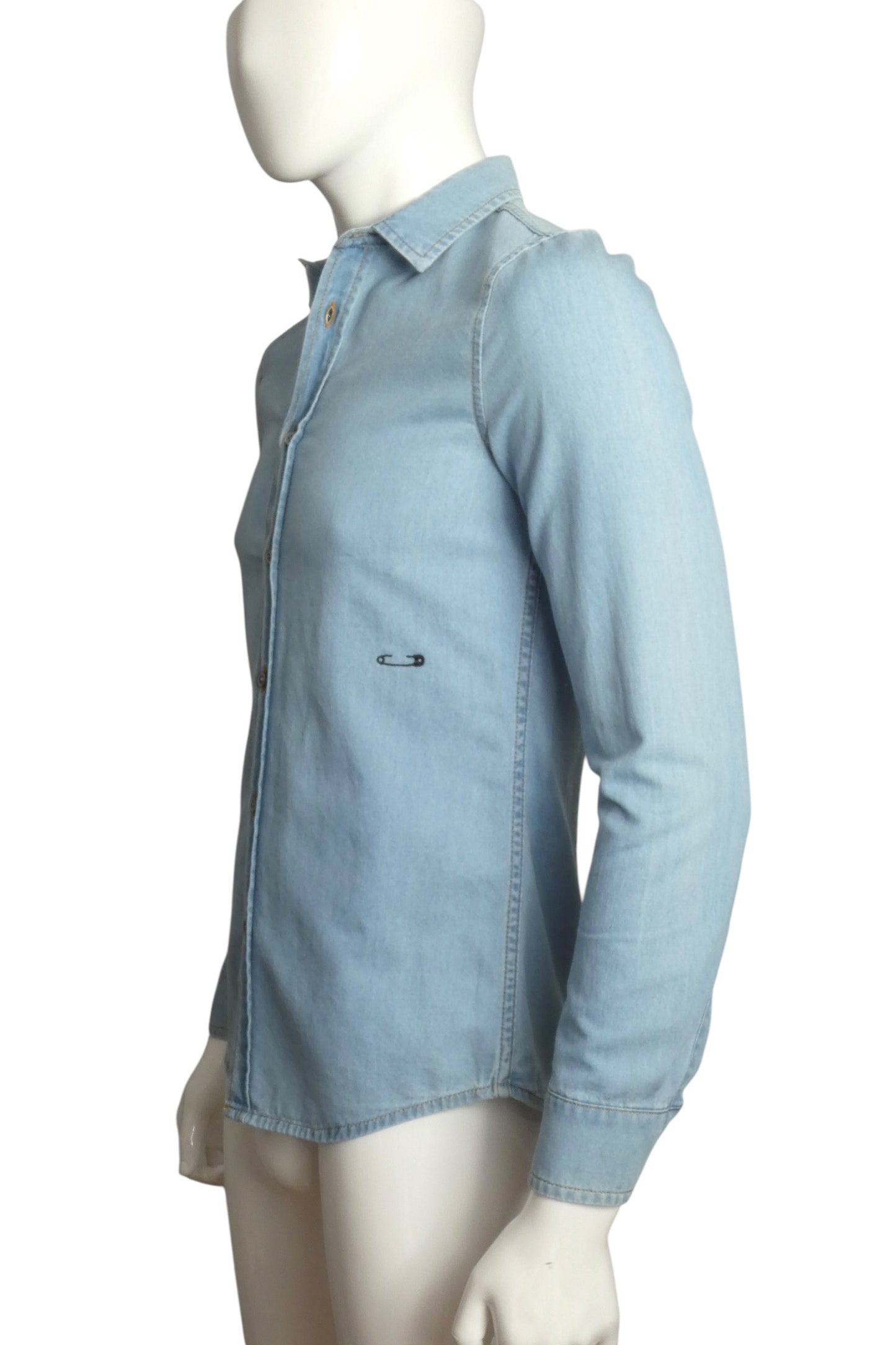 2018 NWT Chambray Embroidered Shirt, Size-Small