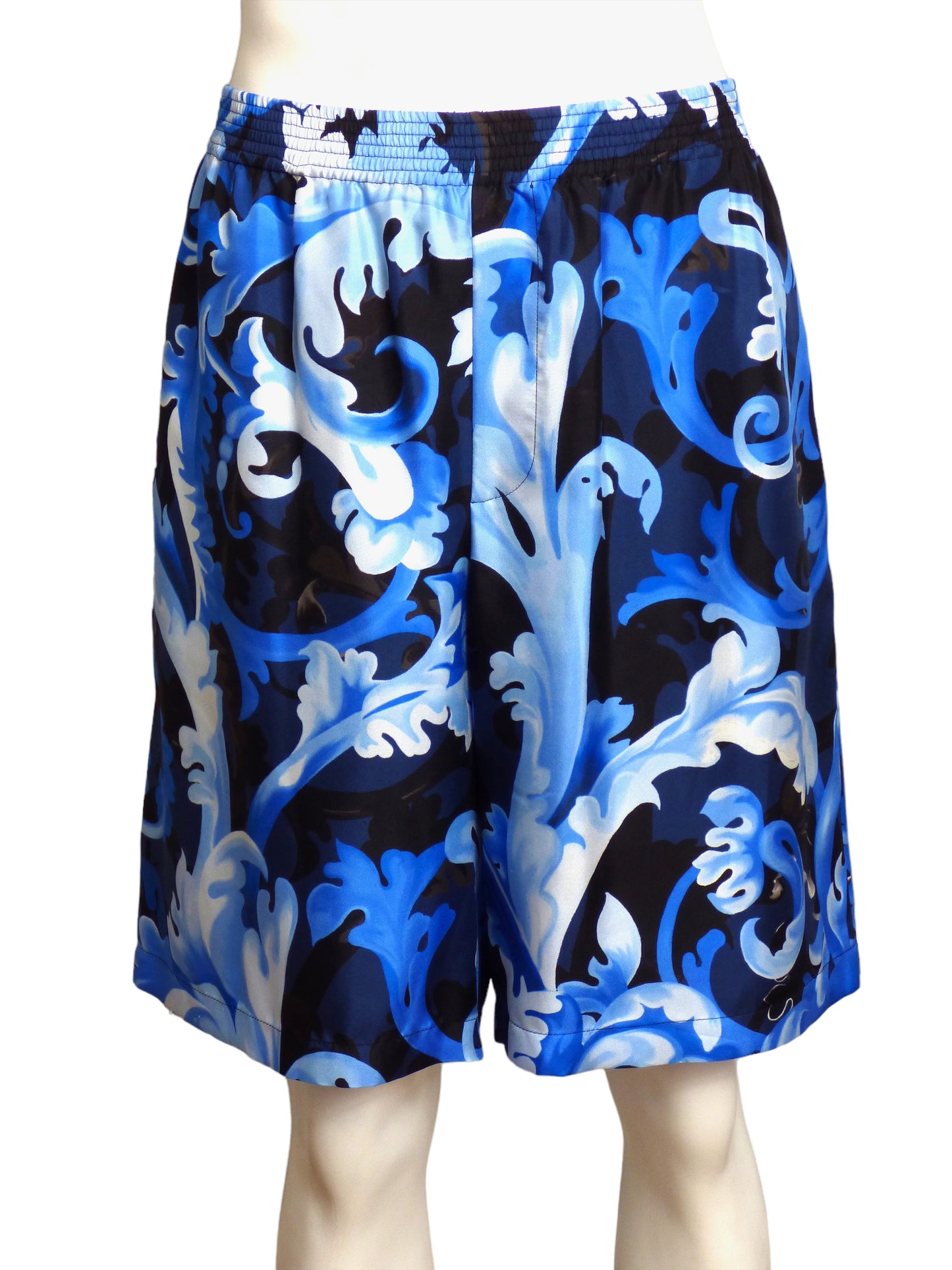 VERSACE- NWT 2022 Silk Print Sleep Shorts, Size Med