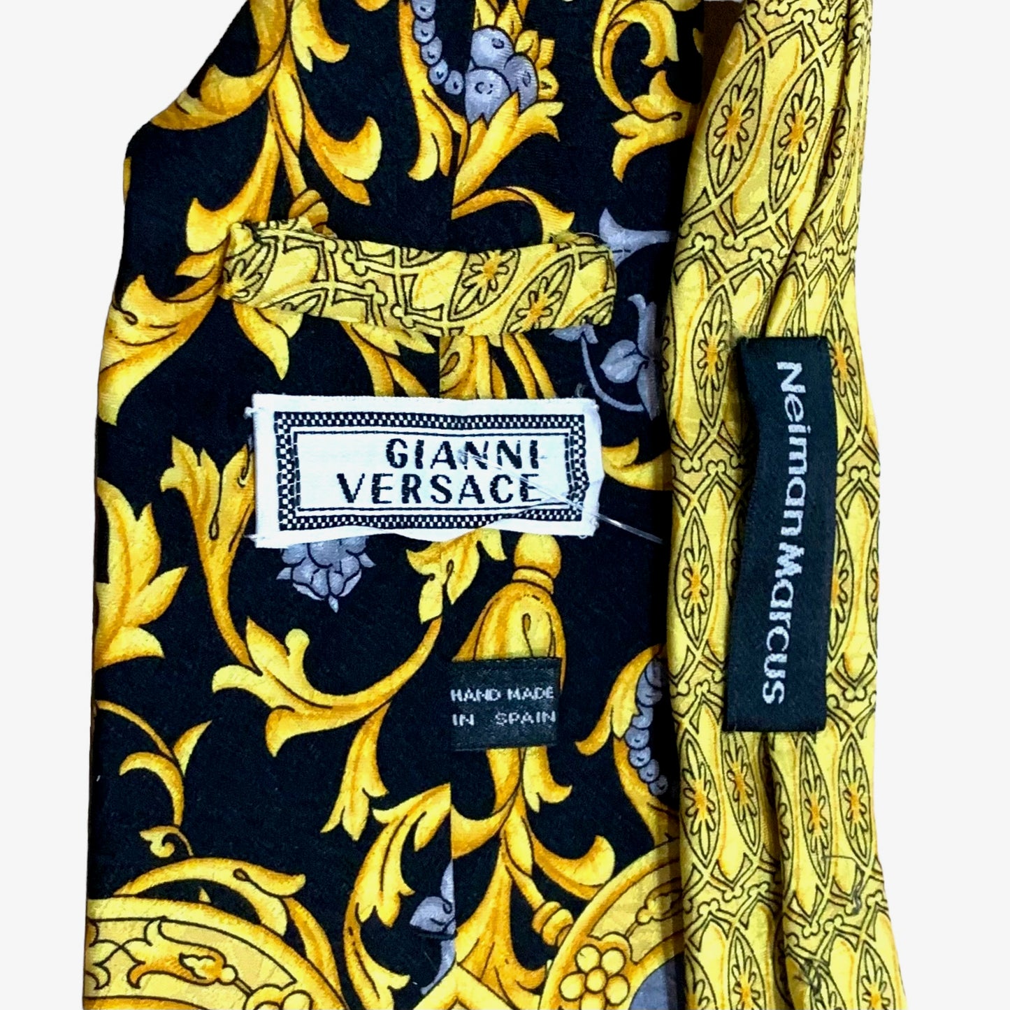 GIANNI VERSACE- 1990s Gold Silk Print Tie